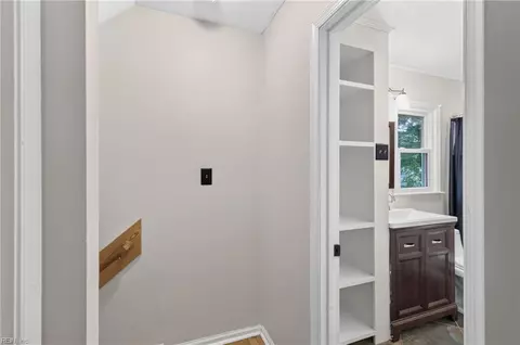 Entry Way - 158 Saunders Rd, Hampton, VA 23666 photo 5 of 5