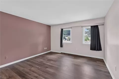 Living - 158 Saunders Rd, Hampton, VA 23666 photo 4 of 4