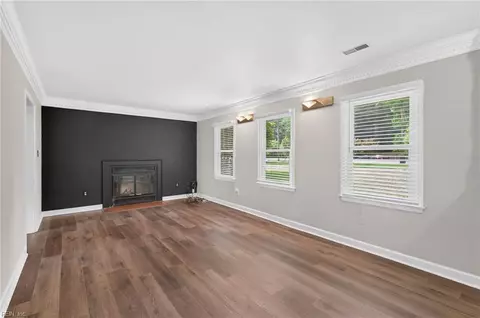 Living - 158 Saunders Rd, Hampton, VA 23666 photo 1 of 4