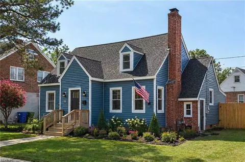 Exterior - 6015 Hampton Blvd, Norfolk, VA 23508 photo 5 of 8