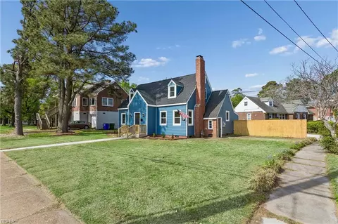 Exterior - 6015 Hampton Blvd, Norfolk, VA 23508 photo 7 of 8