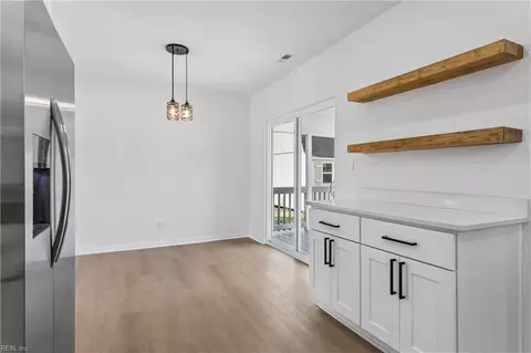 Entry Way - 6015 Hampton Blvd, Norfolk, VA 23508 photo 3 of 5