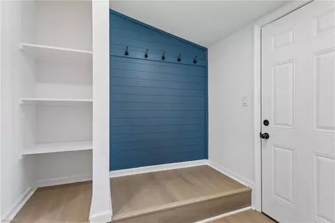 Entry Way - 6015 Hampton Blvd, Norfolk, VA 23508 photo 4 of 5