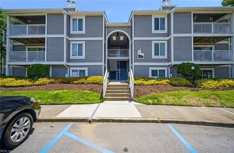 1008 Autumn Woods Ln #104, Virginia Beach, VA 23454