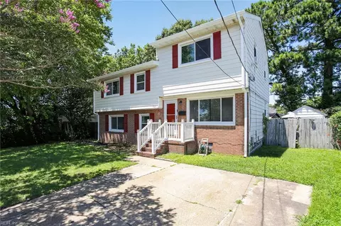 Exterior - 1527 Grove St, Hampton, VA 23664 photo 3 of 6