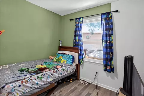 Bedroom - 1527 Grove St, Hampton, VA 23664 photo 3 of 8