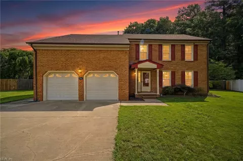 517 Three Oaks Dr, Chesapeake, VA 23320