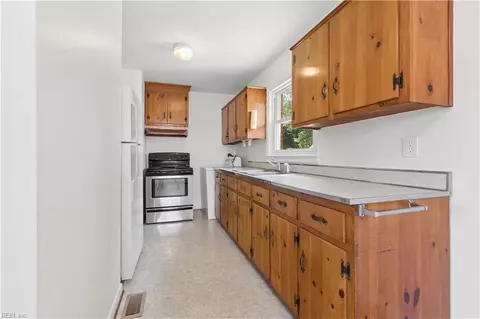 23 Berkley Dr, Hampton, VA 23663 photo 6
