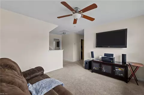Entry Way - 220 Benthall Rd, Hampton, VA 23664 photo 4 of 4