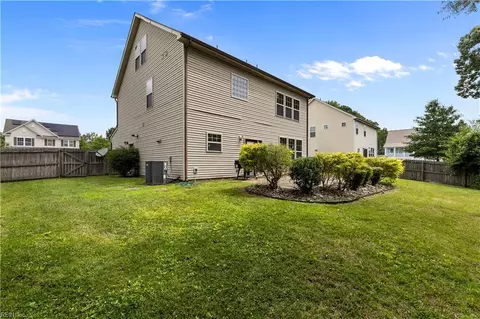 Exterior - 220 Benthall Rd, Hampton, VA 23664 photo 6 of 7