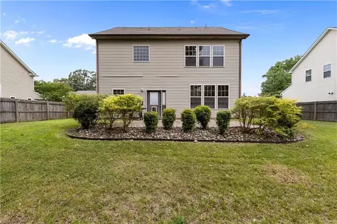 Exterior - 220 Benthall Rd, Hampton, VA 23664 photo 5 of 7