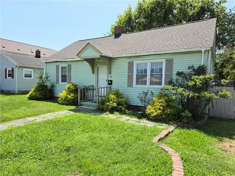 13 N Cypress St, Hampton, VA 23669 photo 2