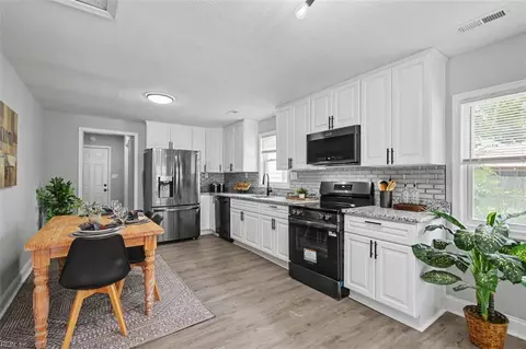 Kitchen - 905 Butt St, Chesapeake, VA 23324 photo 1 of 3