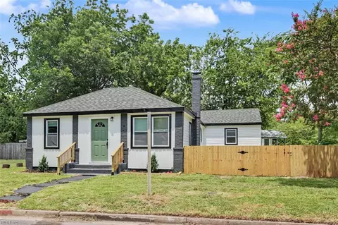 Exterior - 905 Butt St, Chesapeake, VA 23324 photo 2 of 5