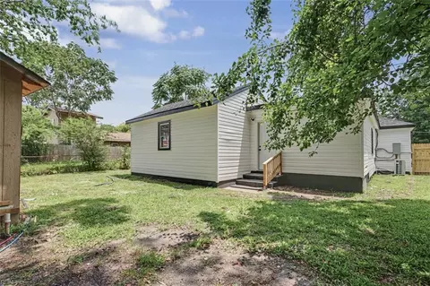 Exterior - 905 Butt St, Chesapeake, VA 23324 photo 4 of 5