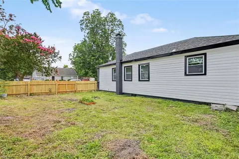 Exterior - 905 Butt St, Chesapeake, VA 23324 photo 5 of 5