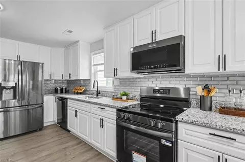Kitchen - 905 Butt St, Chesapeake, VA 23324 photo 3 of 3
