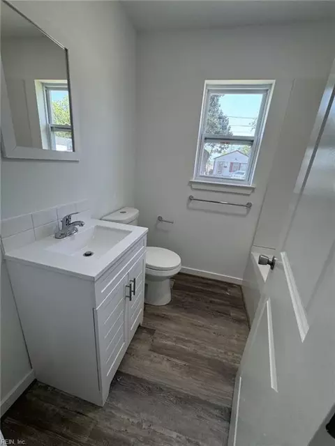 1018 Rowe St, Hampton, VA 23669 photo 14