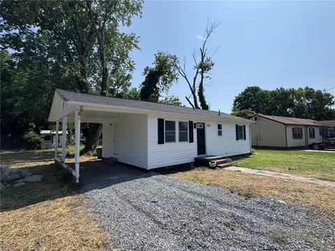 1018 Rowe St, Hampton, VA 23669 photo 3