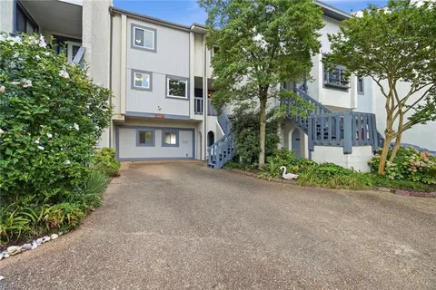 Exterior - 224 N First St, Hampton, VA 23664 photo 7 of 13