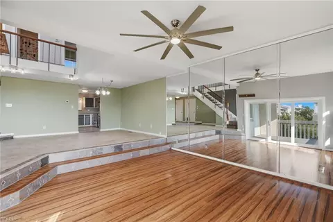 Living - 224 N First St, Hampton, VA 23664 photo 6 of 7