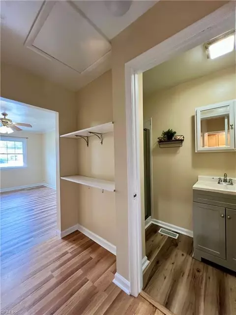 Entry Way - 8 Sheralyn Pl, Hampton, VA 23666 photo 1 of 1