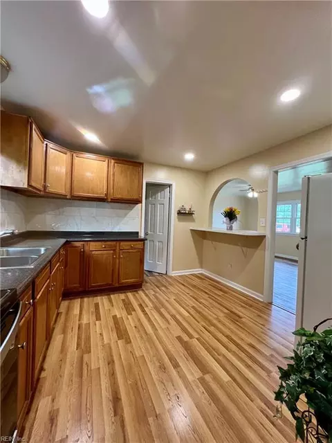 Kitchen - 8 Sheralyn Pl, Hampton, VA 23666 photo 1 of 2
