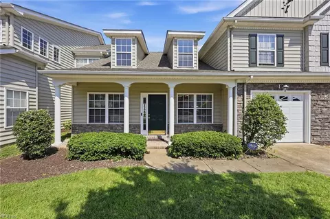 1802 Gunston Dr, Suffolk, VA 23434