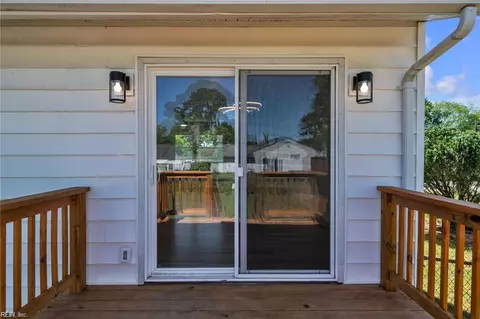 Exterior - 3404 Hardee Ct, Hampton, VA 23666 photo 6 of 6