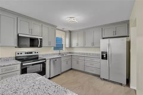Kitchen - 3404 Hardee Ct, Hampton, VA 23666 photo 2 of 2