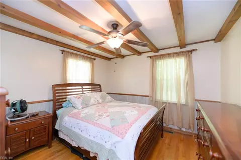 Bedroom - 22 Plaza Dr, Hampton, VA 23669 photo 1 of 2