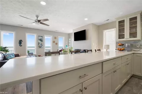 Kitchen - 106 Lighthouse Dr, Hampton, VA 23664 photo 2 of 3