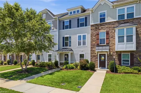 404 Spring Hill Pl, Smithfield, VA 23430