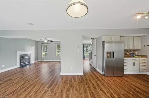6742 Amanda Ct, Gloucester, VA 23061 photo 11