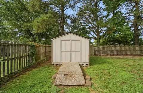 6742 Amanda Ct, Gloucester, VA 23061 photo 43