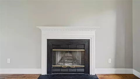 6742 Amanda Ct, Gloucester, VA 23061 photo 7