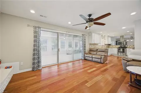 Living - 203 Skipper Ct, Hampton, VA 23669 photo 5 of 5