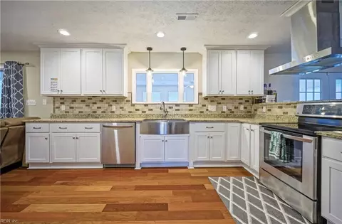 Kitchen - 203 Skipper Ct, Hampton, VA 23669 photo 2 of 2