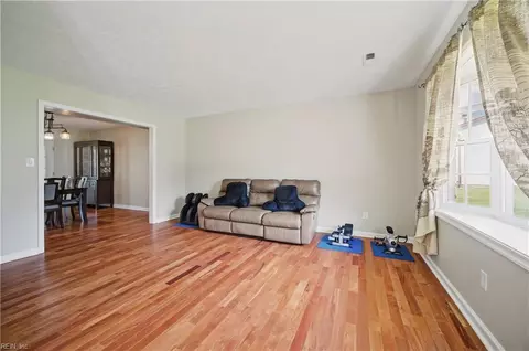 Living - 203 Skipper Ct, Hampton, VA 23669 photo 2 of 5
