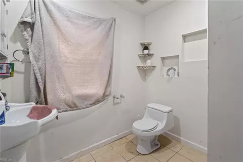 101 Garrett Dr, Hampton, VA 23669 photo 16