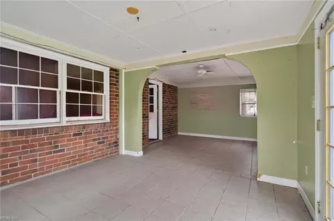 101 Garrett Dr, Hampton, VA 23669 photo 5