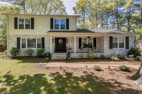 112 Earl St, Seaford, VA 23696
