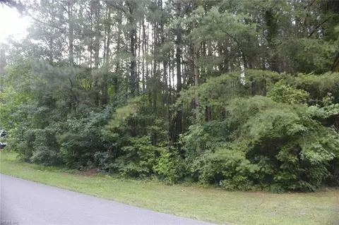 204 Spring Rd, York County, VA 23690