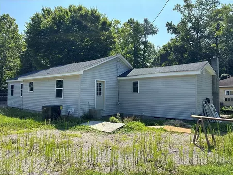 145 Shell Rd, Suffolk, VA 23432 photo 2