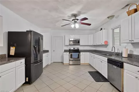713 Pelham Dr, Hampton, VA 23669 photo 27