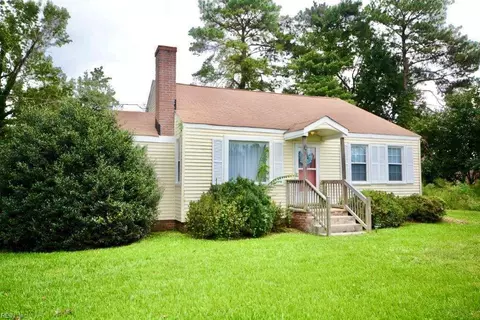 106 Greenbrier Rd, Chesapeake, VA 23320