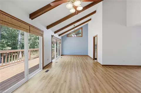 Living - 16 Dashiell Dr, Smithfield, VA 23430 photo 3 of 6