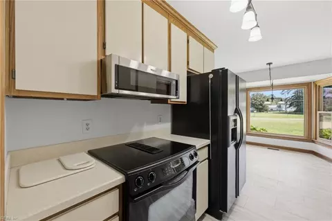 Kitchen - 16 Dashiell Dr, Smithfield, VA 23430 photo 2 of 2
