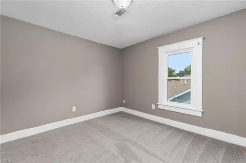 Bedroom - 509 N Mallory St, Hampton, VA 23663 photo 5 of 5