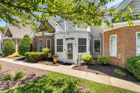 107 Oxford Ave, Smithfield, VA 23430